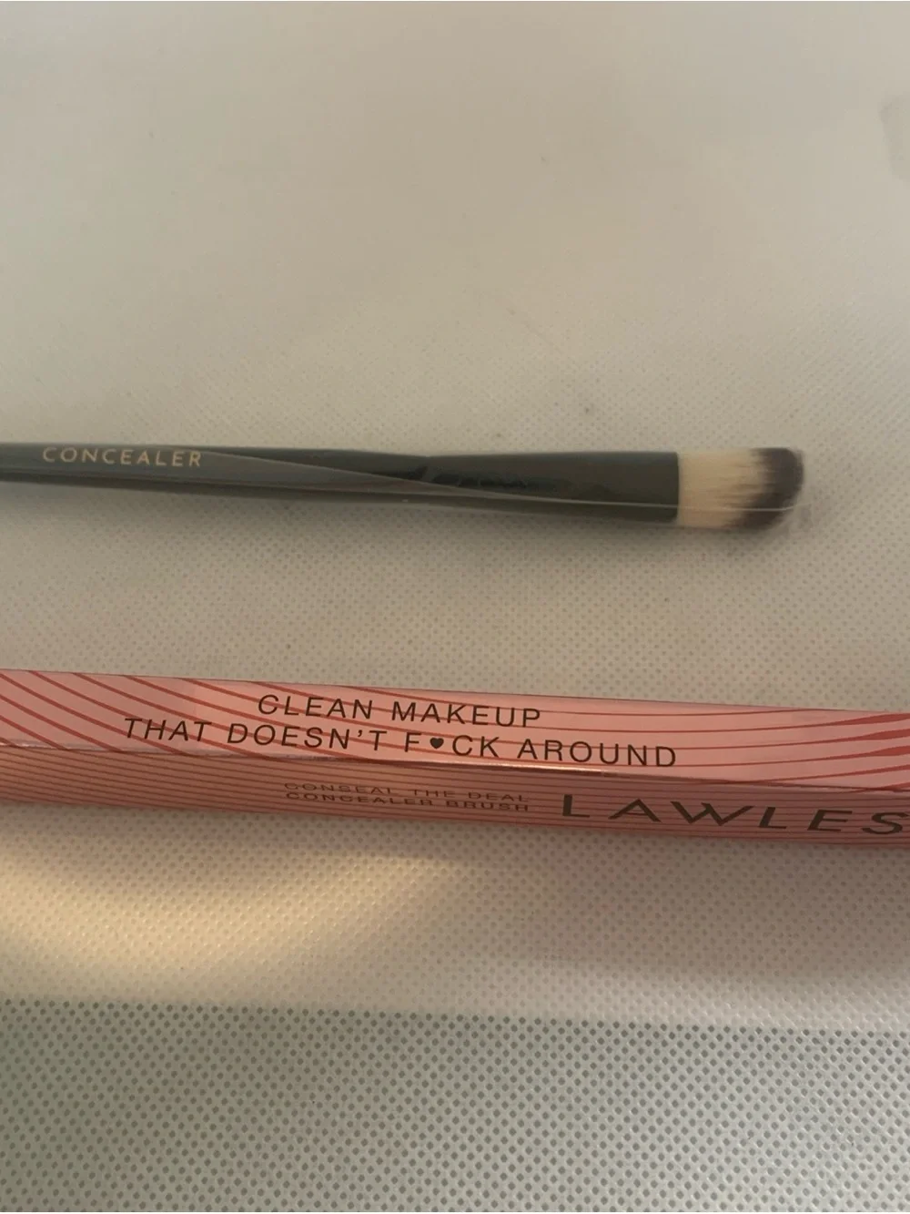 LAWLESS Concealer Brush NIB
